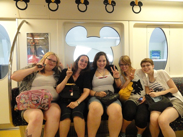 Nicole and the other KCP students heading off to DisneySea