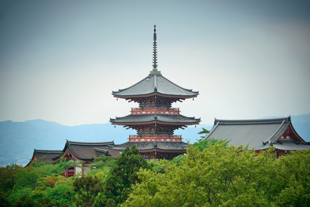 Jishu-jinja pagoda